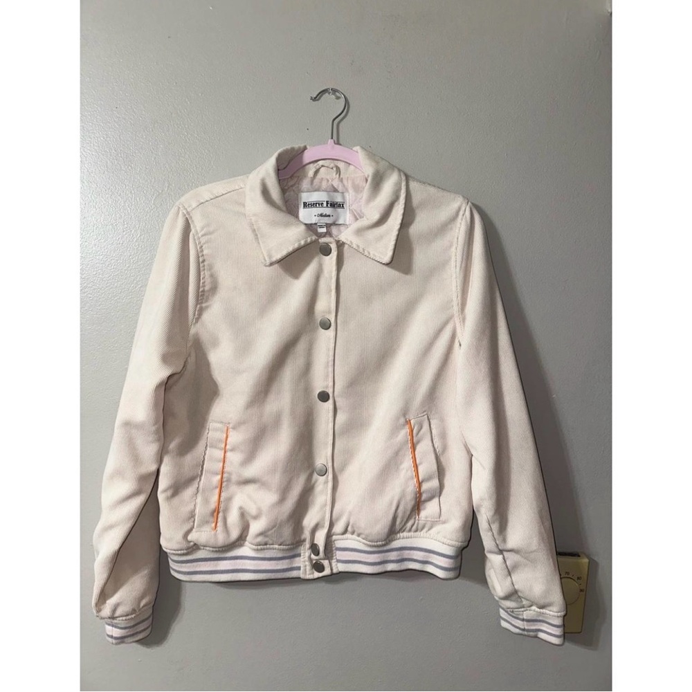 Vintage Beige Button-Up Women's Jacket